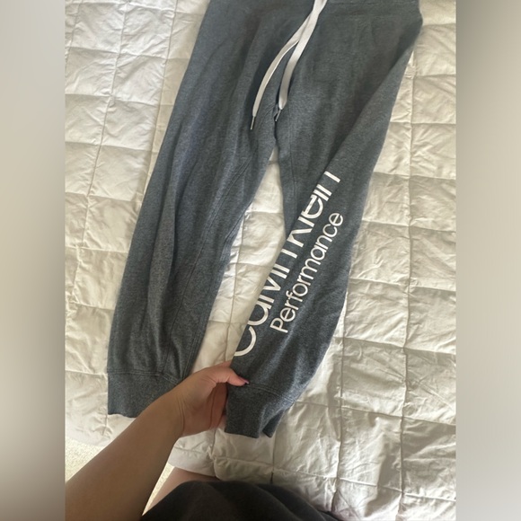 Calvin Klein sweats - Picture 2 of 2